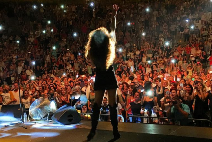 Rosario en un concierto público